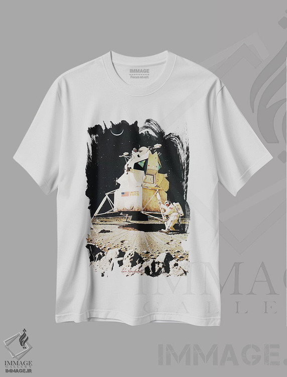 تیشرت طرح دار انسان روی ماه، مدیوم اثر نورمن راکول | immage.ir