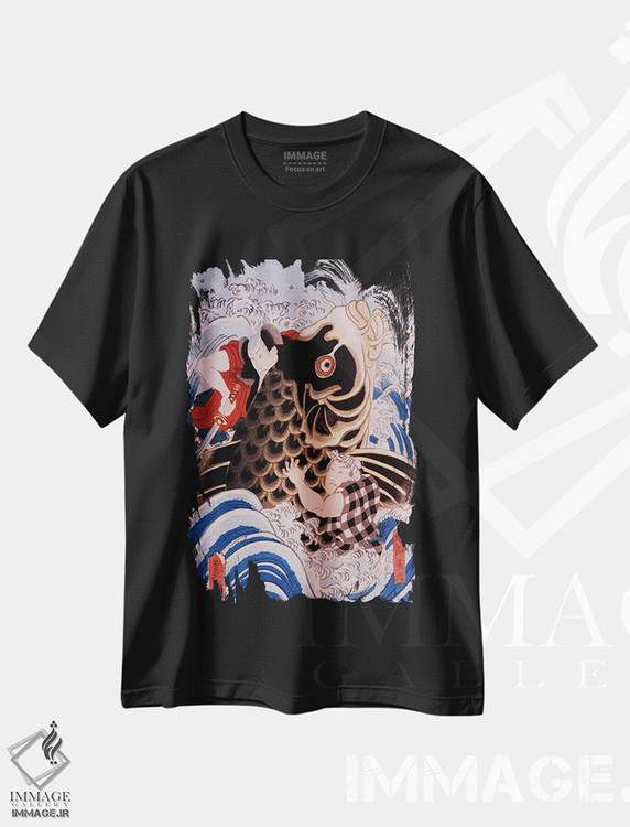 تیشرت طرح دار سامورایی در حال کشتی با ماهی کوی غول پیکر، دکور آسیایی اثر هنرمند ناشناس | فروشگاه ایماژ