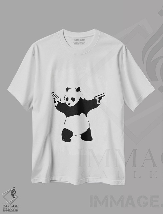تیشرت طرح دار پاندای مسلح، دکوراسیون جایگزین اثر هنرمند ناشناس | immage.ir