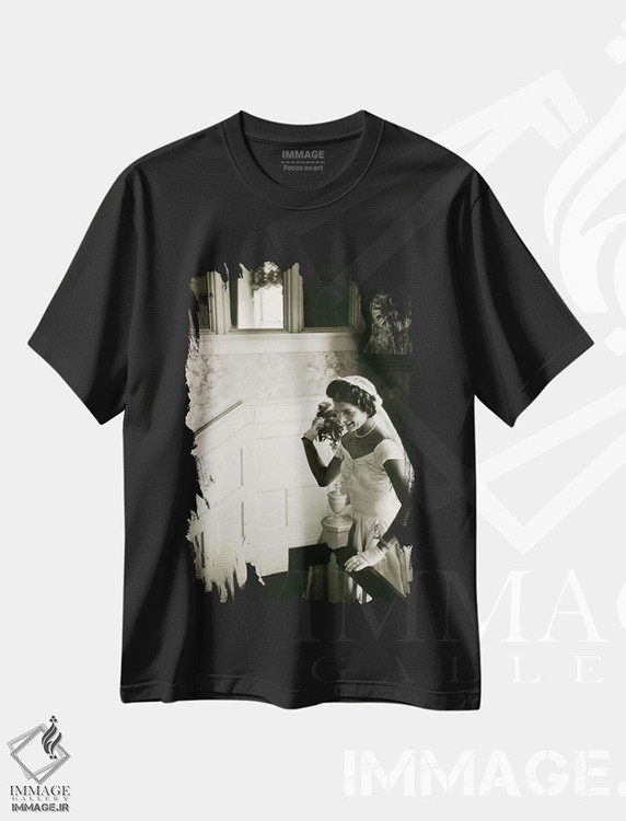 تیشرت طرح دار لباس عروس ژاکلین بوویه، مدیوم اثر هنرمند ناشناس | immage.ir