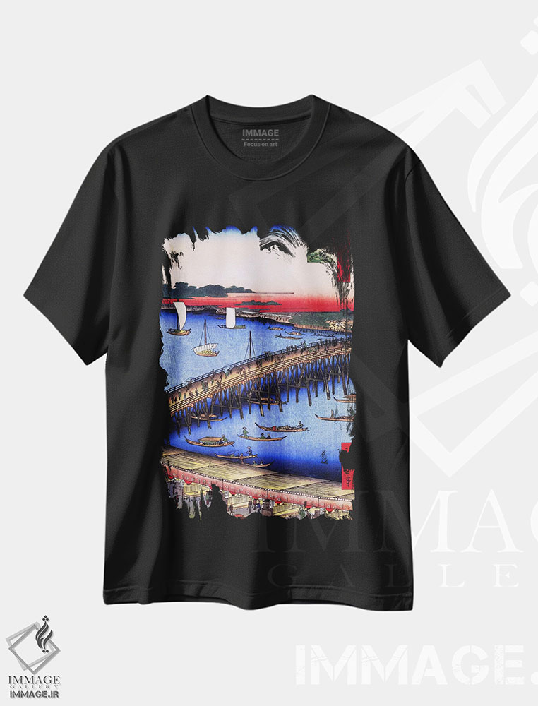 تیشرت طرح دار پل ریوگوکو و حاشیه رود بزرگ، دکور آسیایی اثر اوتاگاوا هیروشگه | immage.ir