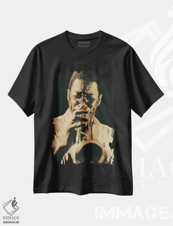 تیشرت طرح دار نوازندهٔ ترومپت جَز، هنر آمریکایی آفریقایی تبار اثر هنرمند ناشناس | immage.ir