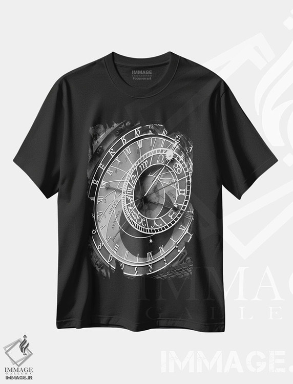 تیشرت طرح دار ساعت نجومی پراگ ۱۱، مدیوم اثر موایسس لوی | immage.ir