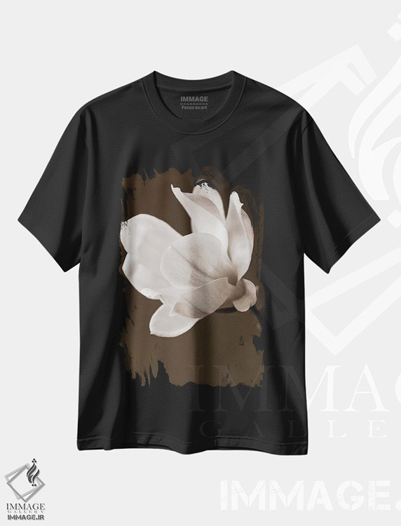 تیشرت طرح دار مگنولیا با رنگ سپیا، مدیوم اثر سیمپوزیوم دیزاین | immage.ir