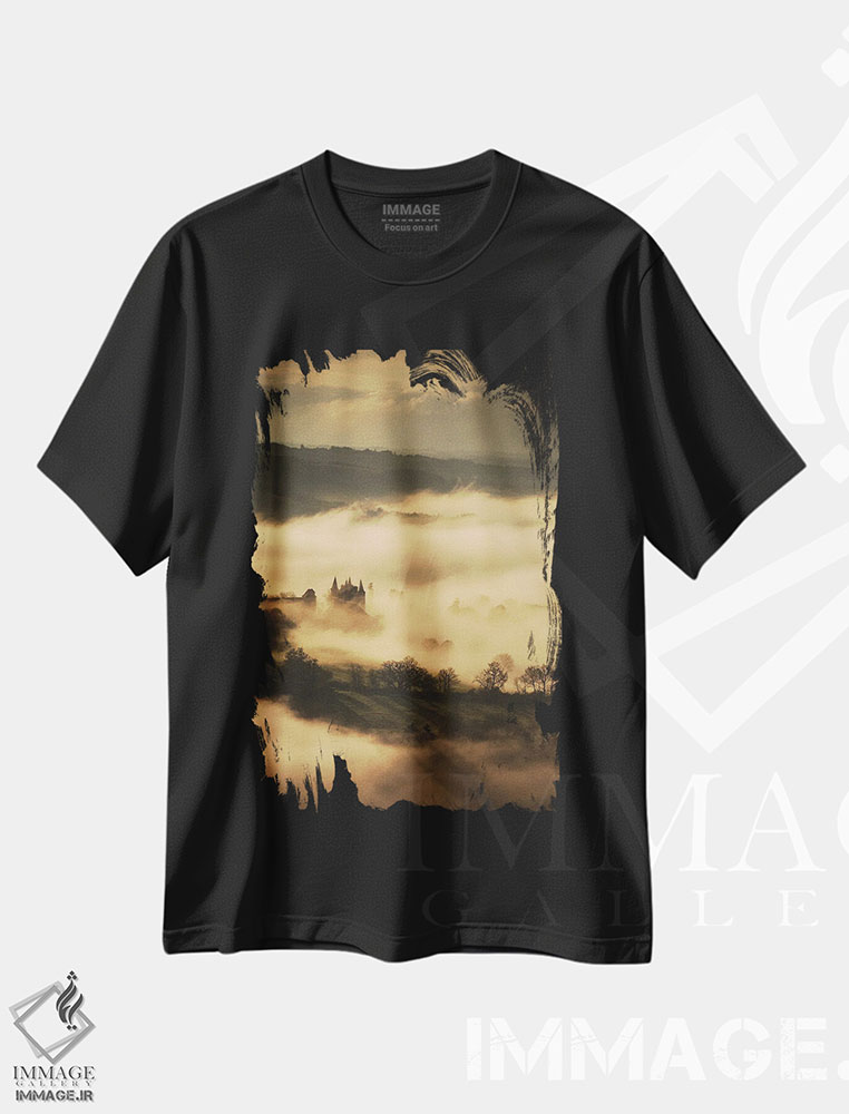 تیشرت طرح دار قلعه ای در آسمان، مدیوم اثر آنابل شابر | فروشگاه ایماژ