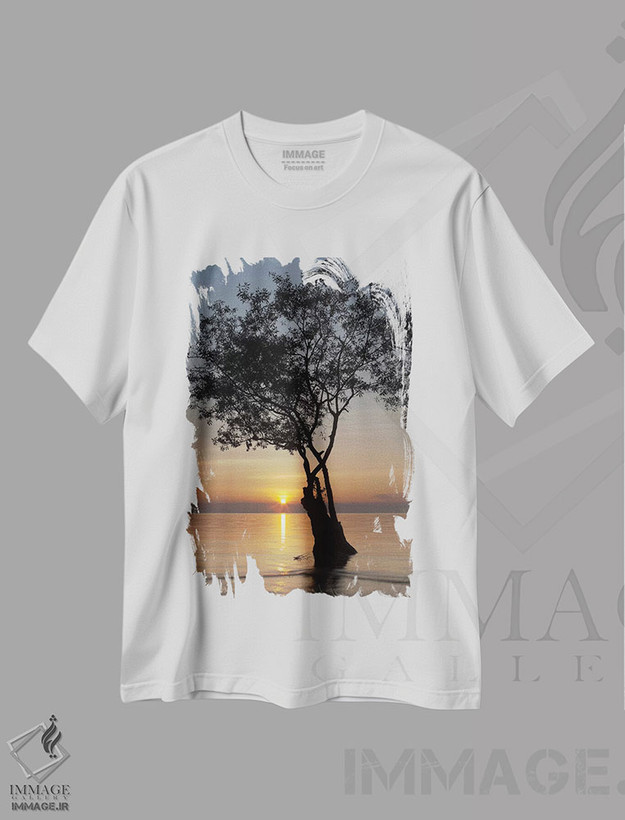 تیشرت طرح دار سایه نما در غروب، مدیوم اثر آرون متسون | فروشگاه ایماژ