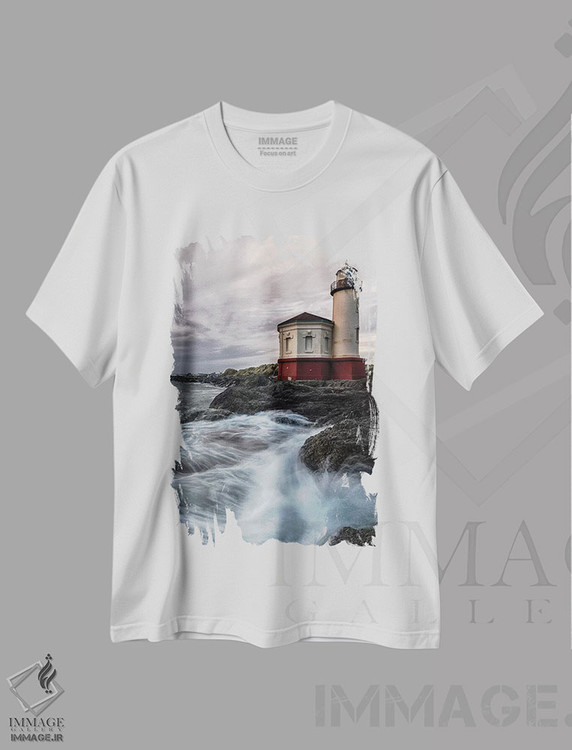 تیشرت طرح دار تابلوی فانوس دریایی، مدیوم اثر اندی اموس | فروشگاه ایماژ