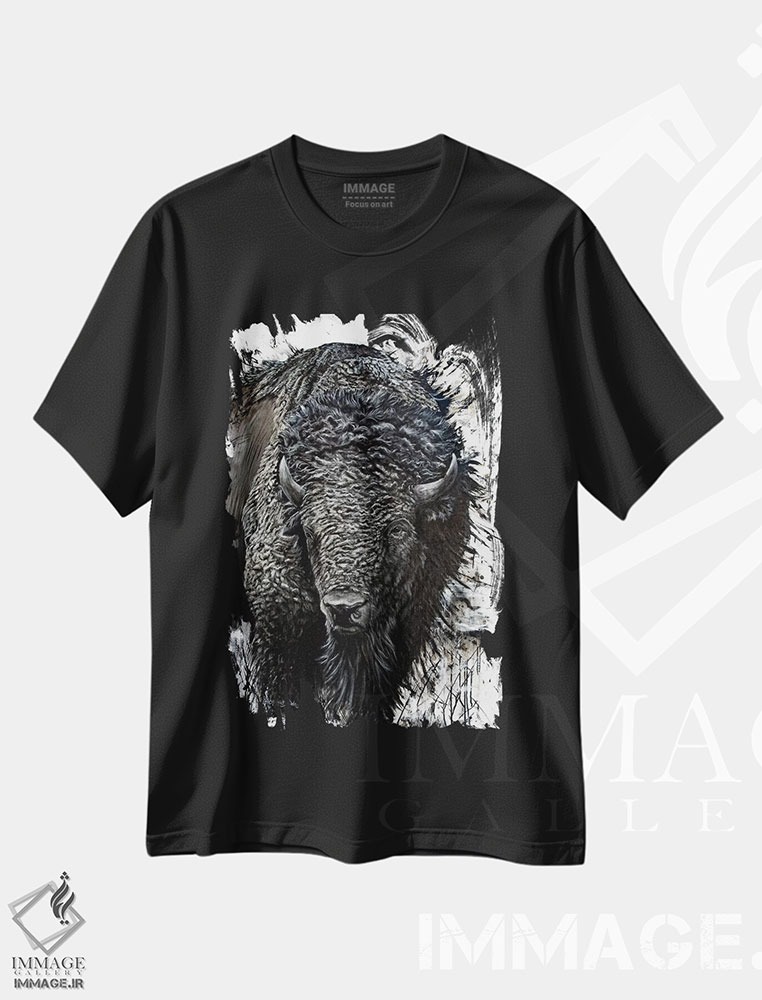 تیشرت طرح دار غول دشت، تزئینی اثر آنجلا بادن | immage.ir