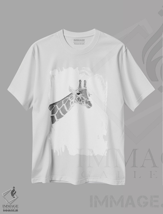 تیشرت طرح دار زرافه سیاه و سفید رویایی I، عکاسی سیاه و سفید اثر هنر آنیتا و بلا | immage.ir