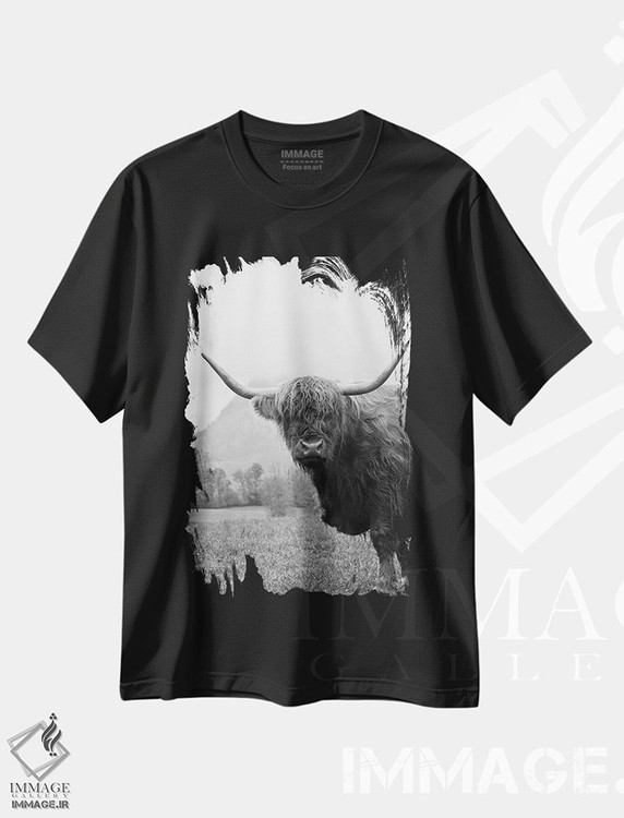 تیشرت طرح دار گاو کوهستانی سیاه و سفید II، عکاسی سیاه و سفید اثر هنر آنیتا و بلا | فروشگاه ایماژ