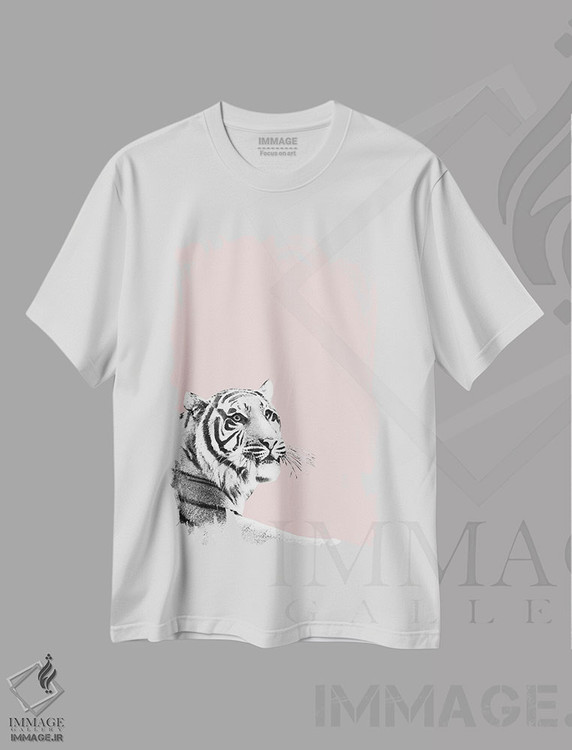 تیشرت طرح دار ببر سیاه و سفید بر زمینهٔ رنگ گونه I، هنر دیجیتال اثر هنر آنیتا و بلا | immage.ir