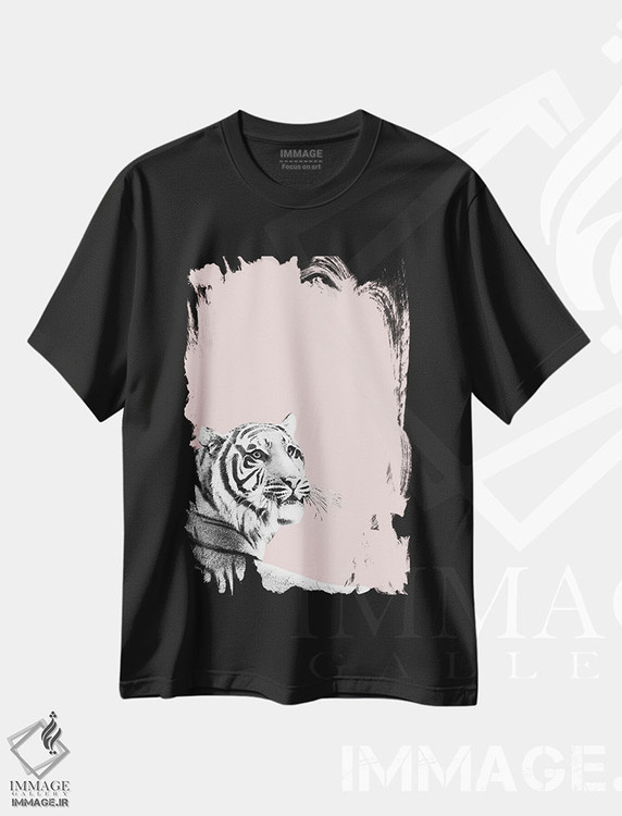 تیشرت طرح دار ببر سیاه و سفید بر زمینهٔ رنگ گونه I، هنر دیجیتال اثر هنر آنیتا و بلا | فروشگاه ایماژ
