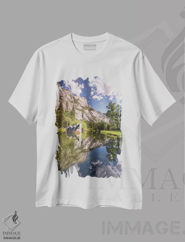 تیشرت طرح دار دریاچه آینه ای، مدیوم اثر آدام برتون | فروشگاه ایماژ