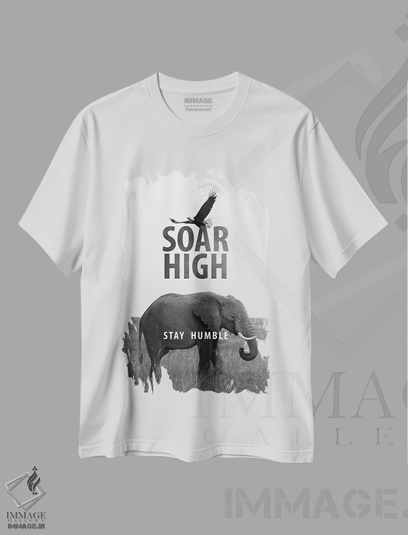تیشرت طرح دار بالا پرواز کن اما فروتن بمان، عکاسی سیاه و سفید اثر آدریان بالدُوینو | immage.ir