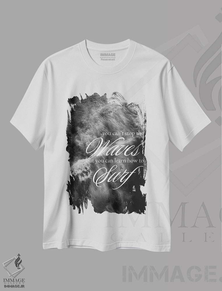 تیشرت طرح دار یاد بگیر روی موج ها سواری کنی، هنر دیجیتال سیاه و سفید اثر آدریان بالدُوینو | immage.ir