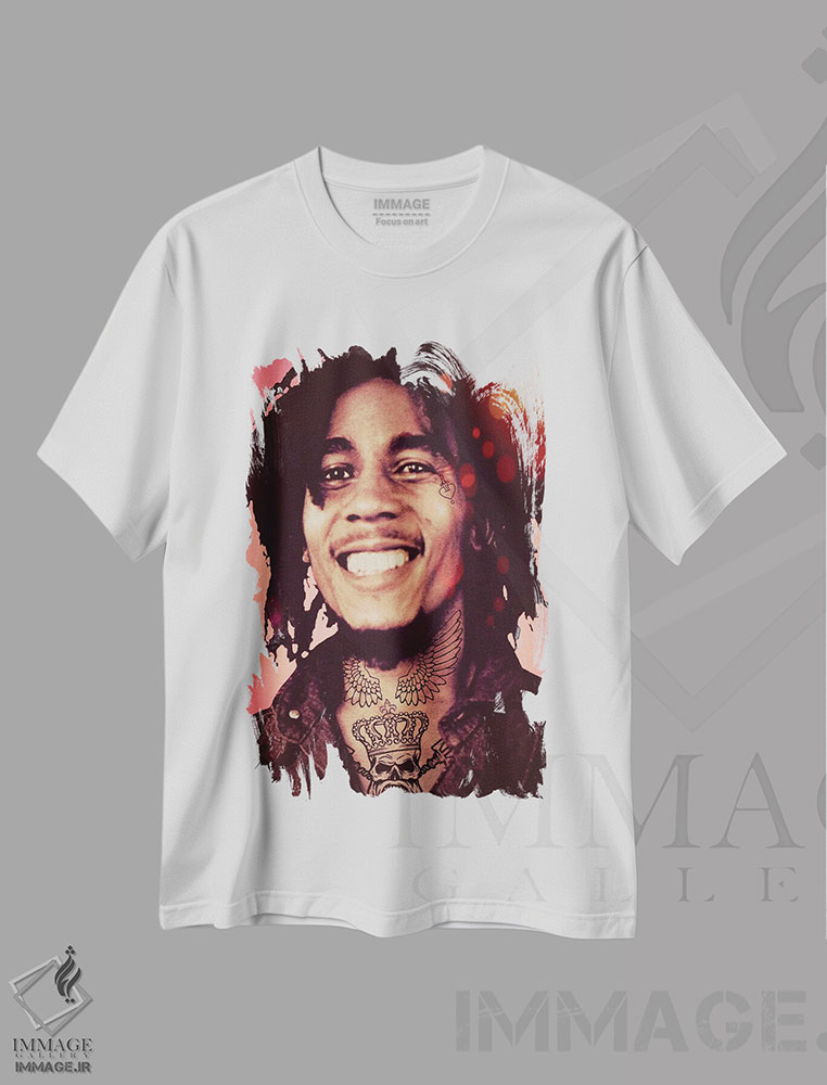 تیشرت طرح دار باب تتو شده، هنر آمریکایی آفریقایی تبار اثر اندرو ام بارلو | immage.ir
