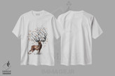 تیشرت طرح دار گوزن پاییزی، هنر دیجیتال اثر آنتونیو کامارنا | فروشگاه ایماژ