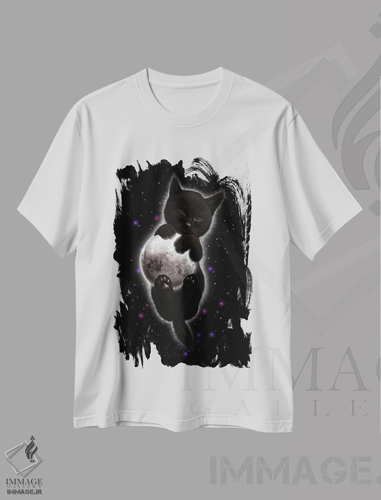 تیشرت طرح دار گربه ای که ماه را در آغوش گرفته است، تزئینی اثر آدام لاولس | immage.ir