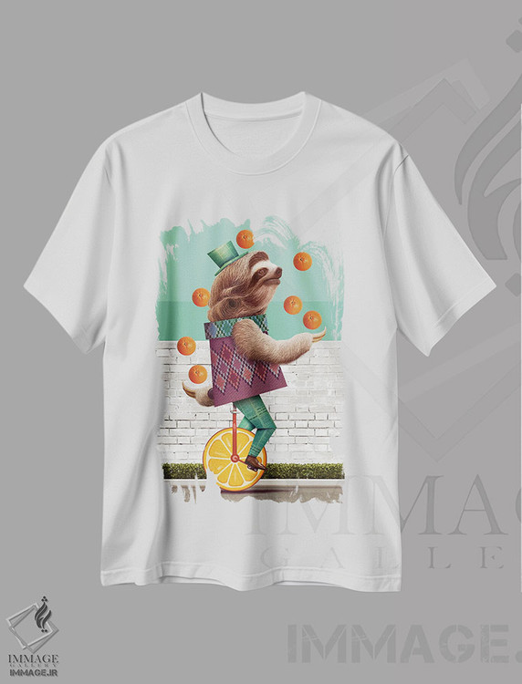 تیشرت طرح دار کُندرو روی تک چرخهٔ نارنجی رنگ، هنر دیجیتال اثر آدام لاولس | immage.ir
