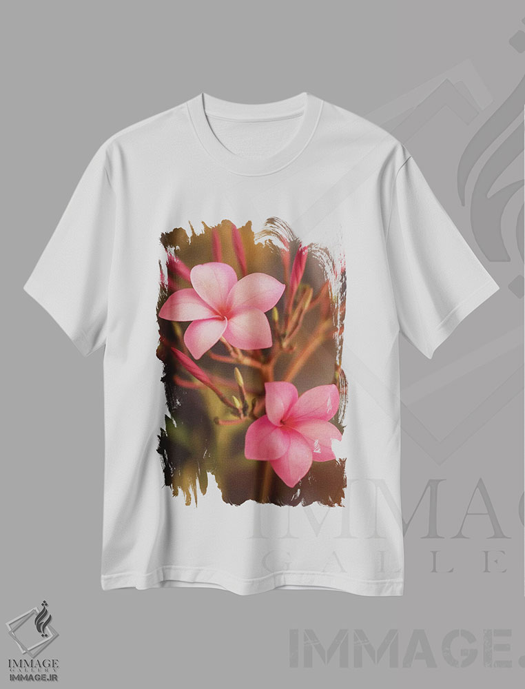 تیشرت طرح دار گل های صورتی، مدیوم اثر پیکسل کهنه | immage.ir