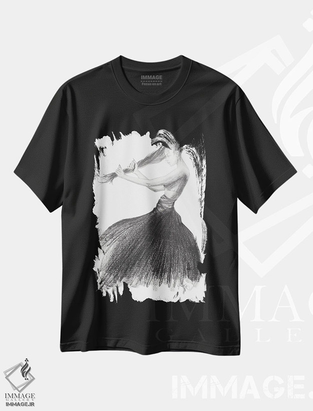 تیشرت طرح دار زن با دامن مُد روز، نقاشی و تصویرگری سیاه و سفید اثر آلساندرو دلا توره | فروشگاه ایماژ