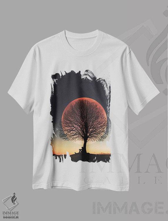 تیشرت طرح دار ماه و مرد یک، عکاسی ترکیبی اثر عبدالله ایویندار | immage.ir