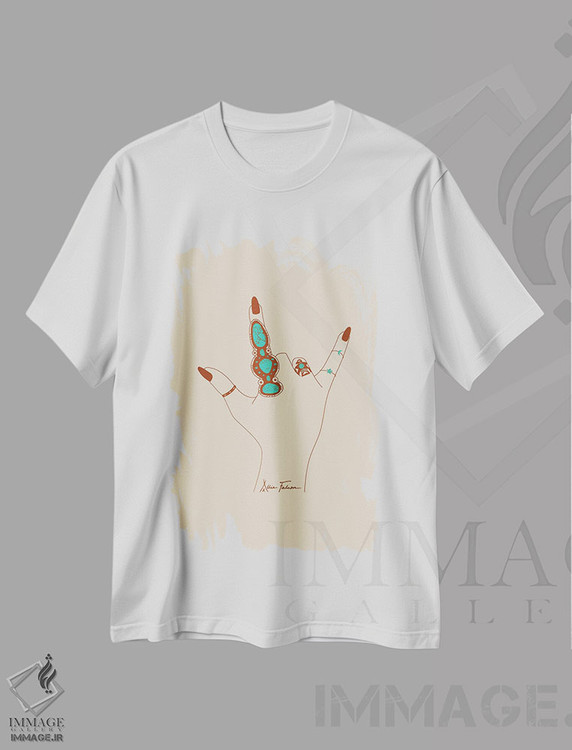 تیشرت طرح دار زبان عشق، دکور بوهمی اثر آلی فالکن | immage.ir