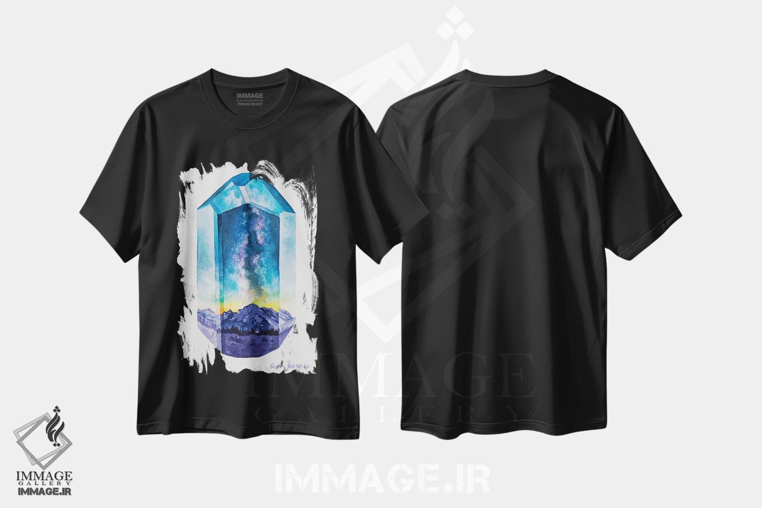 تیشرت طرح دار کوه کهکشان راه شیری، دکور معاصر اثر آندریا فِیرفرویس | فروشگاه ایماژ