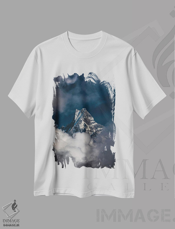 تیشرت طرح دار اورست در میان ابرهای هیمالیا نپال، مدیوم اثر الکس جی پرز | immage.ir