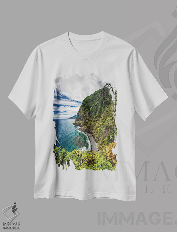 تیشرت طرح دار چشم انداز صخره ساحلی جزیره مادیرا پرتغال، مدیوم اثر الکس جی پرز | immage.ir