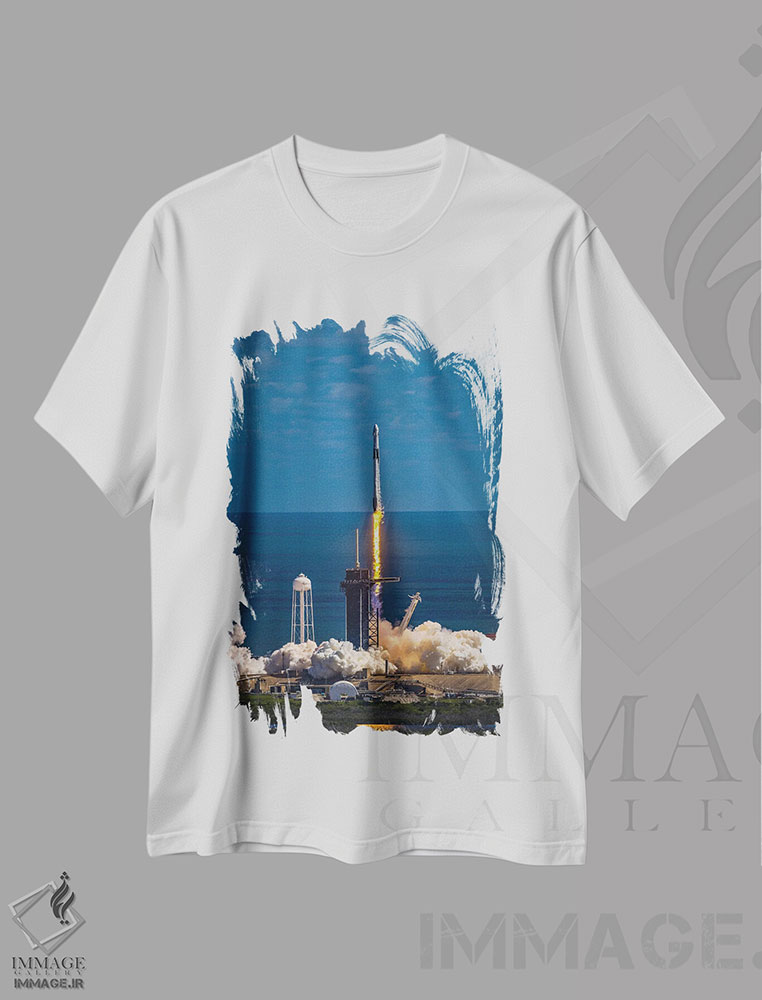 تیشرت طرح دار پرتاب فالکن ۹ اسپیس اکس؛ گروه ۴ از بام ساختمان VAB، مدیوم اثر الکس جی پرز | immage.ir
