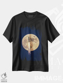 تیشرت طرح دار عبور فالکن ۹ اسپیس اکس همراه با ماه، مدیوم اثر الکس جی پرز | فروشگاه ایماژ