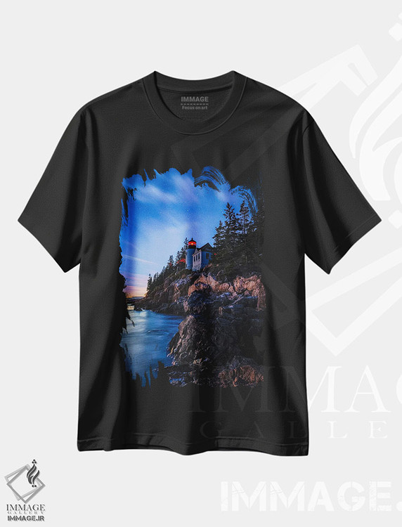 تیشرت طرح دار فانوس دریایی باس هاربر هد در ساعت آبی ستاره ای، مدیوم اثر الکس جی پرز | فروشگاه ایماژ