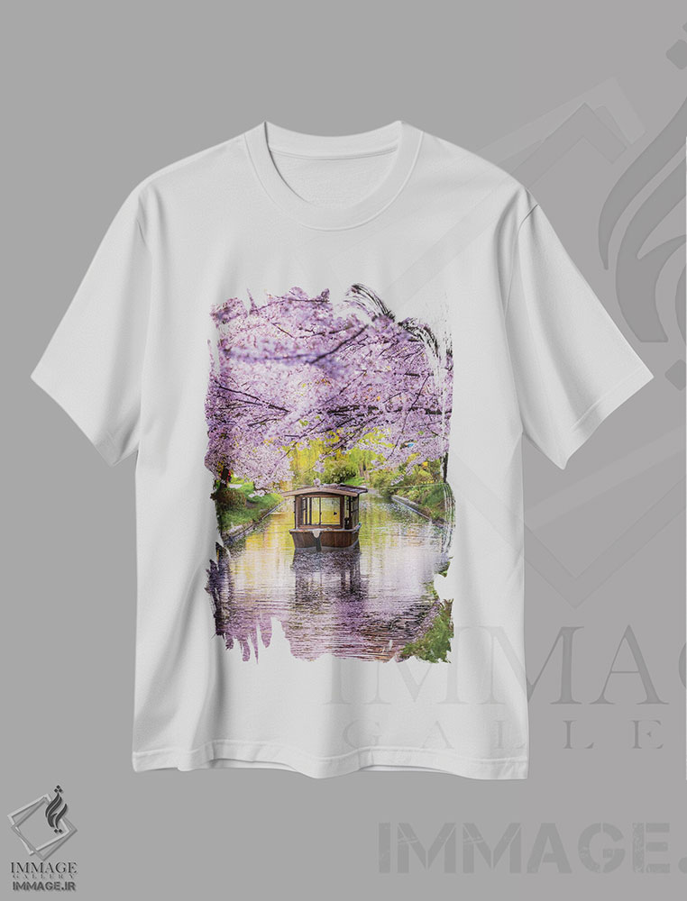 تیشرت طرح دار قایق روی رودخانه شکوفه های گیلاس ژاپن II، مدیوم اثر الکس جی پرز | immage.ir