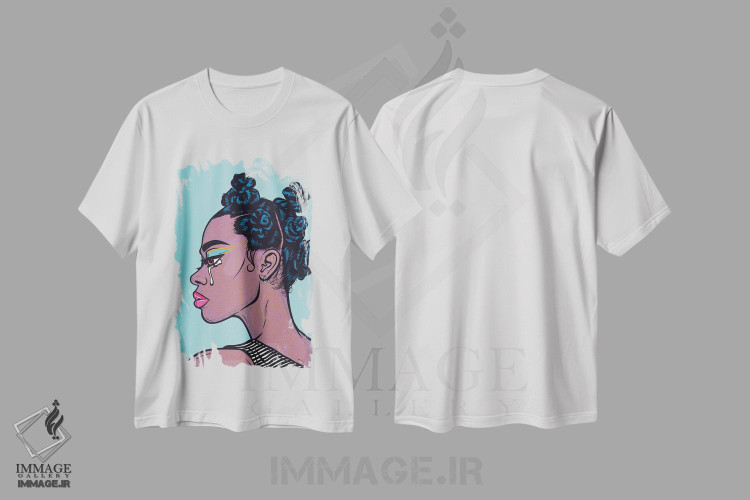 تیشرت طرح دار دختر کمیک گریان با موهای مشکی، هنر فاخر معاصر اثر آلیسون گاتچل | immage.ir
