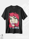 تیشرت طرح دار دختر کمیک گریان با موهای قرمز، هنر فاخر معاصر اثر آلیسون گاتچل | فروشگاه ایماژ