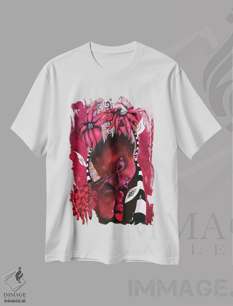 تیشرت طرح دار معصومیت عشق، دکوراسیون جایگزین اثر اشلی جوی | immage.ir