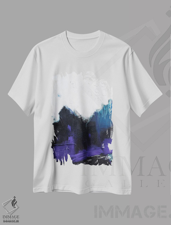 تیشرت طرح دار تا دیروقت بیدار ماندن اثر جولی احمد | immage.ir