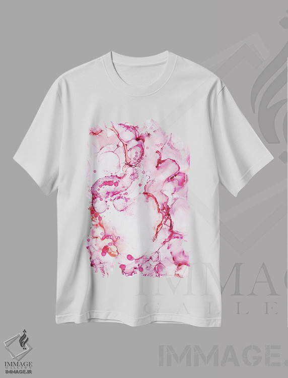 تیشرت طرح دار مگر او زیبا نیست؟ اثر جولی احمد | immage.ir