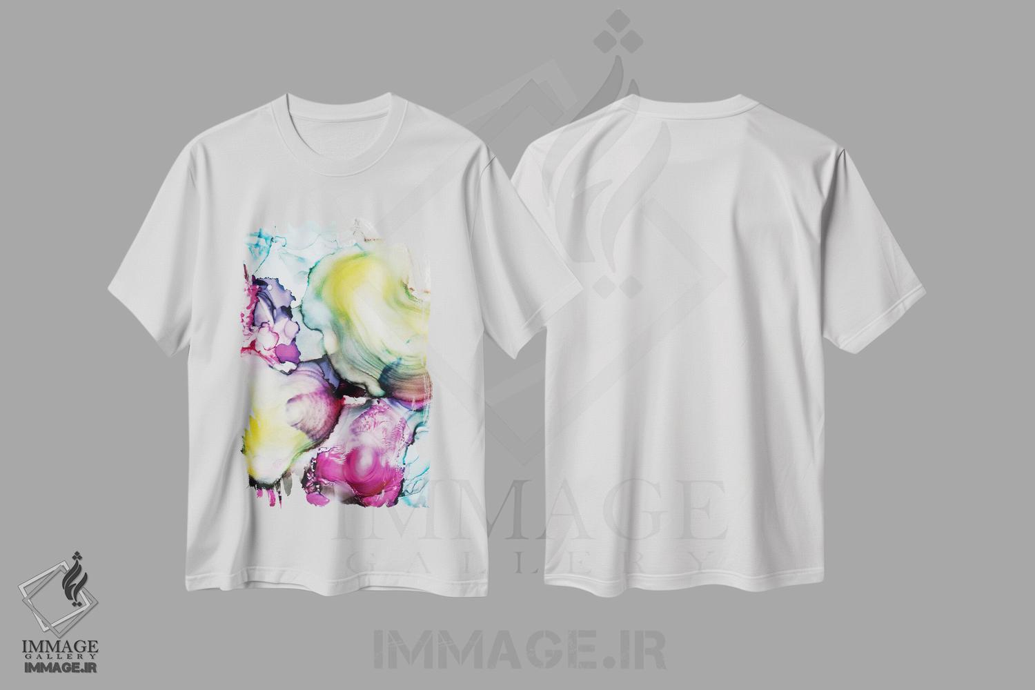 تیشرت طرح دار جزئیات بُعد دیگر سوم اثر جولی احمد | immage.ir