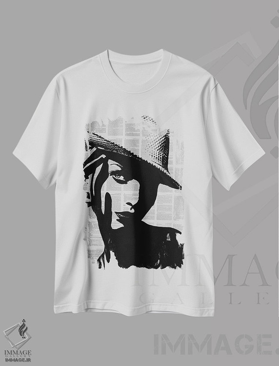 تیشرت طرح دار دارم بهت نگاه می کنم کوچولو، مدیوم اثر احمد شریف | فروشگاه ایماژ