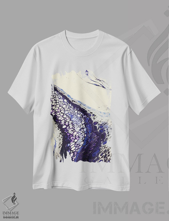 تیشرت طرح دار رودخانه آبی اثر آن هاچینسون | immage.ir