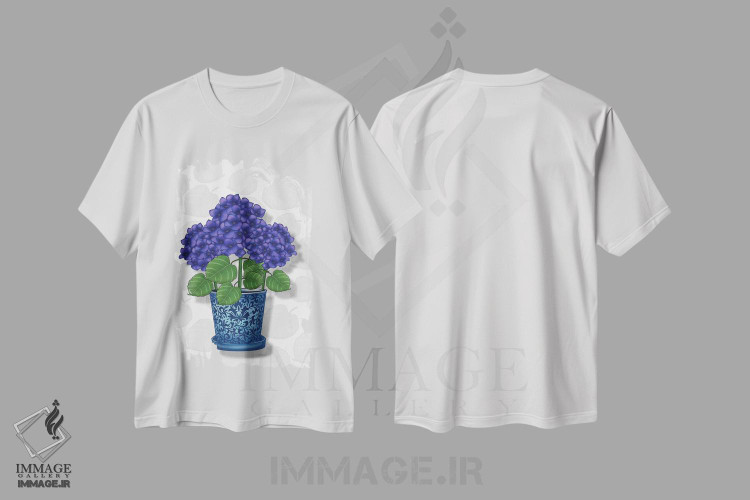 تیشرت طرح دار گلدان آبی با ادریسی های بنفش، دکور معاصر اثر آن هاچینسون | فروشگاه ایماژ