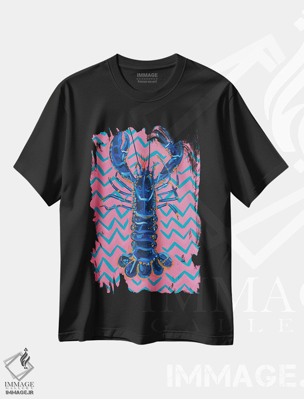 تیشرت طرح دار خرچنگ روی طرح زیگزاگی، هنر فاخر معاصر اثر آلیس استراکر | فروشگاه ایماژ