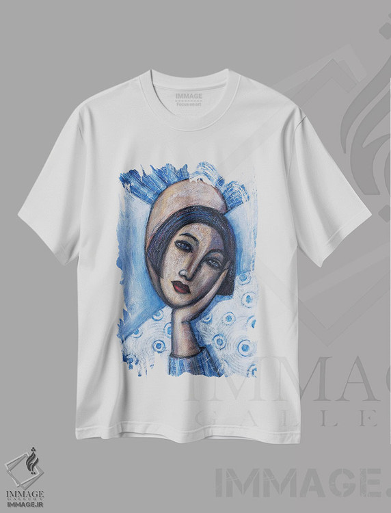 تیشرت طرح دار دختر با پیژامه آبی، هنر فاخر معاصر اثر آسایزا | immage.ir