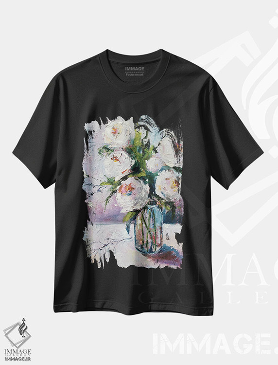 تیشرت طرح دار رزهای سفید، دکور معاصر اثر الکساندرا جاگودا | فروشگاه ایماژ