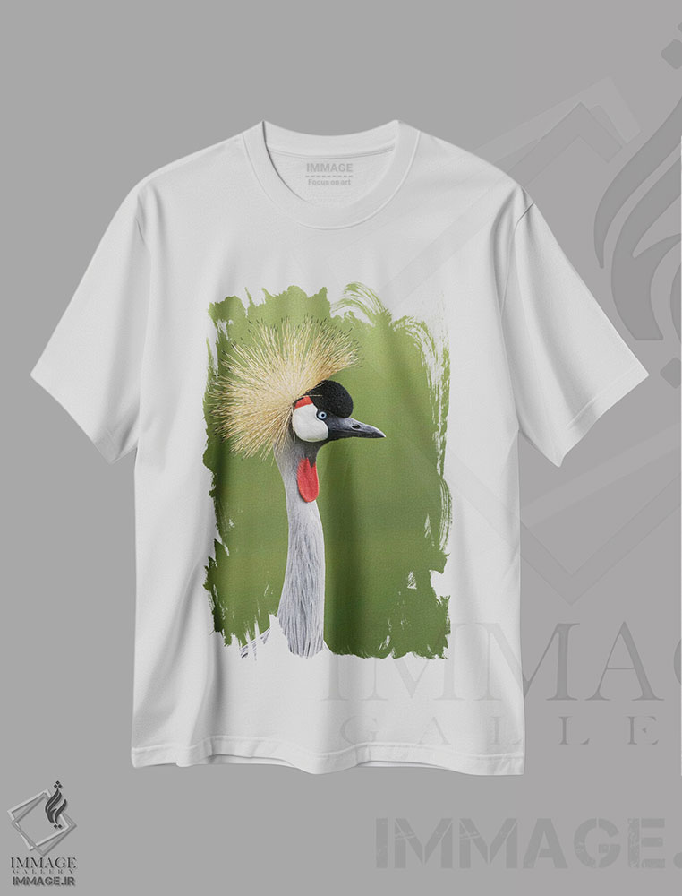 تیشرت طرح دار درنای تاجدار آفریقایی، عکاسی ماکرو اثر آدام جونز | immage.ir