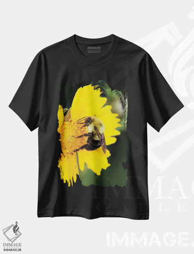 تیشرت طرح دار زنبور نجار در حال جمع آوری شهد، کنتاکی، عکاسی ماکرو اثر آدام جونز | فروشگاه ایماژ