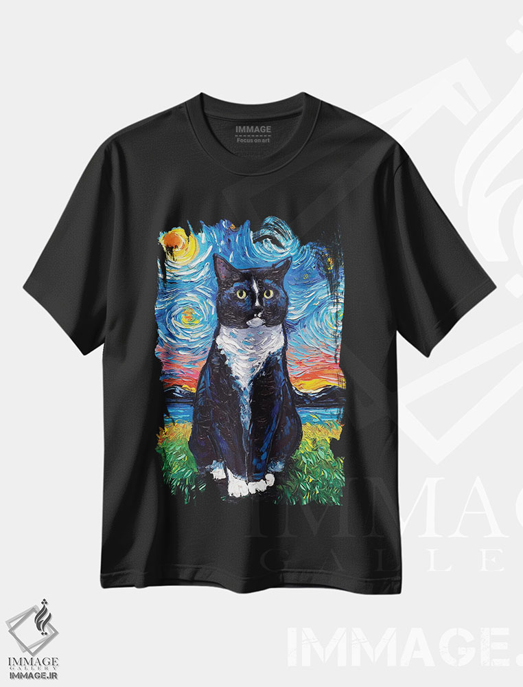 تیشرت طرح دار شب گربه تاکسیدو، مدیوم اثر آجا تریر | فروشگاه ایماژ
