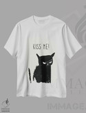 تیشرت طرح دار گربه ببوسم اثر امی و کورت برلین | immage.ir